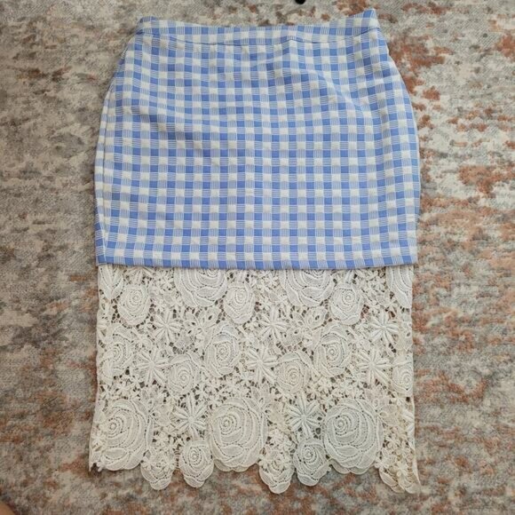 Endless Rose Blue Plaid Skirt with Crocheted Lace Hem - Size Large - Picture 4 of 9